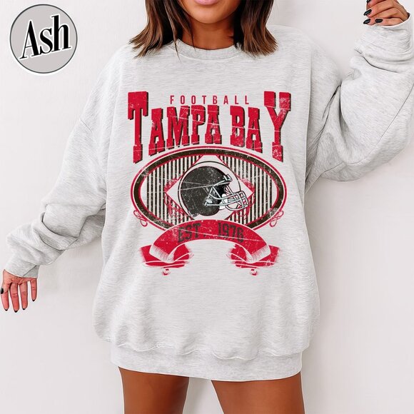 Tampa Bay Football Vintage Style Crewneck Sweatshirt 17 - Picture 1 of 5